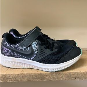 Girls Nike Sneakers